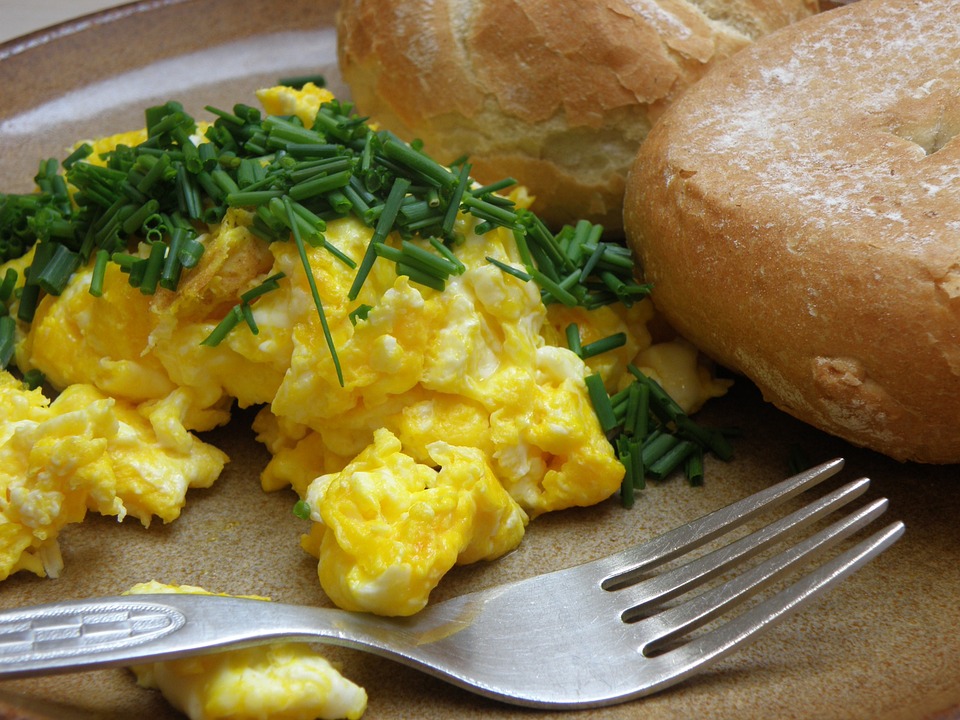 How to make scrambled eggs
